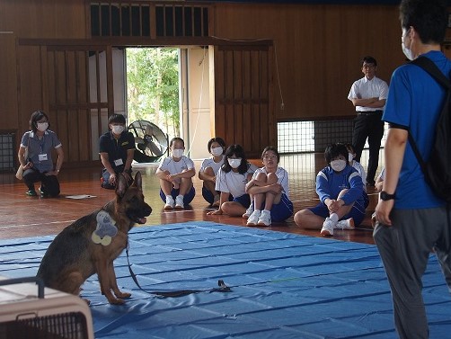 白須賀中 動物愛護教室 (1)
